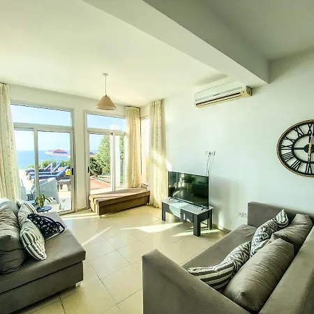 Blue Horizon With Seaviews And Private Heated Pool * Agios Amvrosios (Kyrenia)