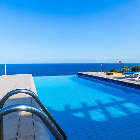 Villa Blue Horizon With Seaviews And Private Heated Pool Agios Amvrosios (Kyrenia)