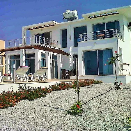 Blue Horizon With Seaviews And Private Heated Pool Agios Amvrosios (Kyrenia)